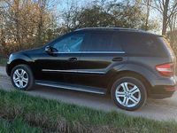 Gebraucht Mercedes ML350 231 PS (169 kW) 2010 Schwarz SUV