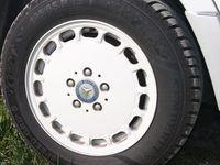 Gebraucht Mercedes E230 132 PS (97 kW) 1990 Weiß Limousine