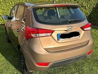 Gebraucht Hyundai ix20 Comfort 90 PS (66 kW) 2014 Braun Kleinwagen