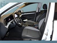 Gebraucht VW Golf VIII 150 PS (110 kW) 2025 Weiß Kleinwagen