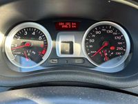 Gebraucht Renault Clio GrandTour Dynamique 103 PS (75 kW) 2011 Silber Kombi