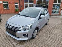 Gebraucht Mitsubishi Space Star Basis 71 PS (52 kW) 2024 Silber Limousine
