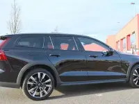 Gebraucht Volvo V60 CC Pro 190 PS (139 kW) 2019 Schwarz Kombi