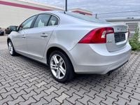 Gebraucht Volvo S60 Summum 152 PS (111 kW) 2015 Silber Limousine