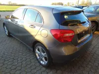 Gebraucht Mercedes A180 Urban 109 PS (80 kW) 2015 Grau Limousine