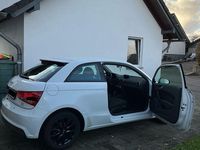 Gebraucht Audi A1 Ambiente 90 PS (66 kW) 2016 Weiß Kleinwagen