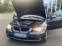 gebraucht BMW 320 D scheckheftgepflegt