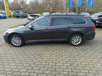 Gebraucht VW Passat Business 150 PS (110 kW) 2019 Grau Kombi
