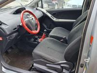 Gebraucht Toyota Yaris Cool 90 PS (66 kW) 2010 Grau Kleinwagen