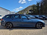 Gebraucht BMW 330 M Sport 245 PS (180 kW) 2025 Blau Kombi