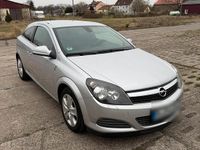 Gebraucht Opel Astra GTC 115 PS (84 kW) 2011 Silber Coupé