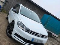 Gebraucht VW Touran 150 PS (110 kW) 2024 Weiß Van / Kleinbus