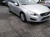 Używany Volvo V60 163 KM (119 kW) 2012 Srebrny Kombi
