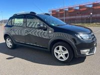 Gebraucht Dacia Sandero Stepway 90 PS (66 kW) 2016 Schwarz Limousine