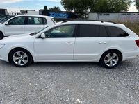 Gebraucht Skoda Superb 160 PS (117 kW) 2011 Weiß Kombi