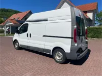 Gebraucht Renault Trafic 90 PS (66 kW) 2010 Weiß Van / Kleinbus