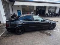 Gebraucht BMW 318 116 PS (85 kW) 2004 Schwarz Kombi