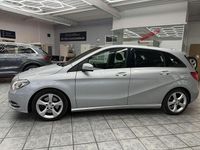 Gebraucht Mercedes B220 Sport 184 PS (135 kW) 2014 Silber Van / Kleinbus