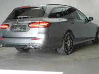 Gebraucht Mercedes E400 AMG line 330 PS (242 kW) 2023 Grau Limousine
