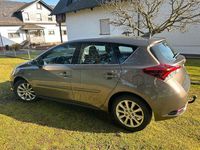 Gebraucht Toyota Auris Executive 116 PS (85 kW) 2016 Grau Limousine