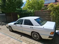Gebraucht Mercedes 190 120 PS (88 kW) 1989 Weiß Limousine