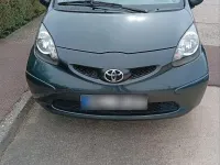 Gebraucht Toyota Aygo 70 PS (51 kW) 2009 Schwarz Kleinwagen