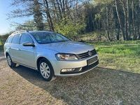 Second-hand VW Passat 140 CP (102 kW) 2011 Argintiu Berlinǎ