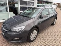 Gebraucht Opel Astra Edition 110 PS (80 kW) 2013 Grau Kombi