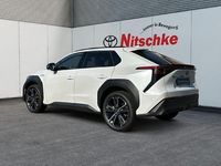 Gebraucht Toyota bZ4X Basis 150 kW (204 PS) 2023 Platinumweiß perleffekt SUV