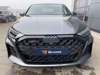 Neu Audi RS3 Sport 400 PS (294 kW) 2026 Daytonagrau perleffekt Limousine