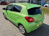 Gebraucht Mitsubishi Space Star 80 PS (58 kW) 2013 Grün Van / Kleinbus