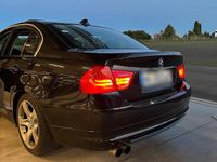 Gebraucht BMW 325 218 PS (160 kW) 2011 Schwarz Limousine