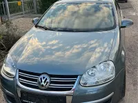 Gebraucht VW Jetta 115 PS (84 kW) 2006 Grau Limousine