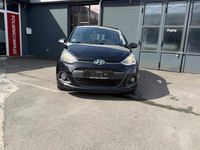 Gebraucht Hyundai i10 67 PS (49 kW) 2014 Schwarz Kleinwagen