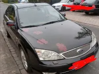 Usado Ford Mondeo Ghia 170 CV (125 kW) 2004 Negro Berlina