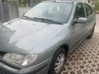 Gebraucht Renault Mégane 75 PS (55 kW) 1998 Grau Limousine