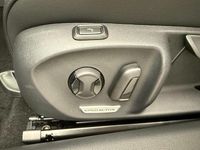 Gebraucht VW Passat IQ Drive 150 PS (110 kW) 2025 Schwarz Kombi