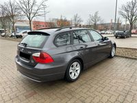 gebraucht BMW 318 i .