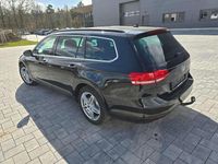 Gebraucht VW Passat Comfortline 190 PS (139 kW) 2015 Deep black perleffekt Kombi