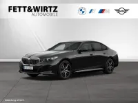 Gebraucht BMW 550e M Sport 489 PS (359 kW) 2025 Saphirschwarz metallic Limousine