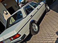 Gebraucht Mercedes E300 90 PS (66 kW) 1979 Weiß Limousine