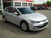 Gebraucht VW Golf VIII Life 150 PS (110 kW) 2023 Reflexsilber Limousine