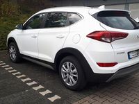 Gebraucht Hyundai Tucson Edition 177 PS (130 kW) 2017 Weiß SUV