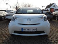 Gebraucht Toyota iQ Basis 68 PS (50 kW) 2009 Weiß Kleinwagen
