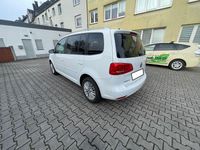 Gebraucht VW Touran Cup 150 PS (110 kW) 2014 Weiß Van / Kleinbus