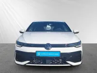 Gebraucht VW Golf VIII R-line 150 PS (110 kW) 2025 Weiß Limousine