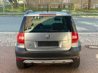 Gebraucht Skoda Yeti Adventure 140 PS (102 kW) 2012 Grau SUV