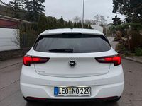 Gebraucht Opel Astra 131 PS (96 kW) 2020 Weiß Limousine