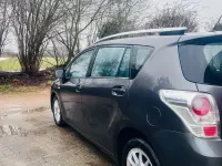 Gebraucht Toyota Verso 126 PS (92 kW) 2012 Grau Van / Kleinbus
