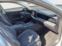 Gebraucht VW Passat Elegance 150 PS (110 kW) 2024 Oyster silver metallic Kombi